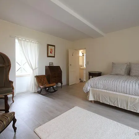 Le Manoir Du Ribardon Bed & Breakfast
