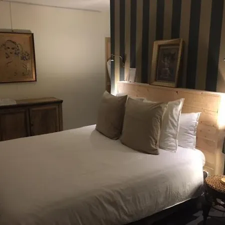 Oda ve Kahvaltı Le Manoir Du Ribardon