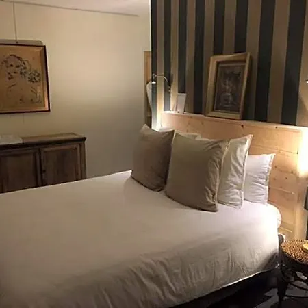 Oda ve Kahvaltı Le Manoir Du Ribardon