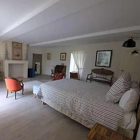 Le Manoir Du Ribardon Oda ve Kahvaltı Neuvy-au-Houlme