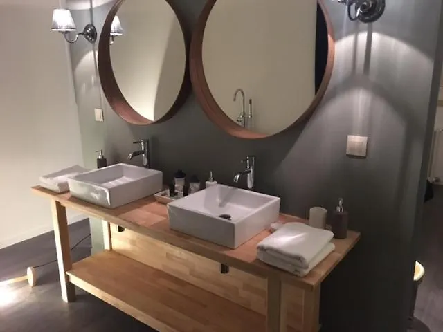 Le Manoir Du Ribardon 3*