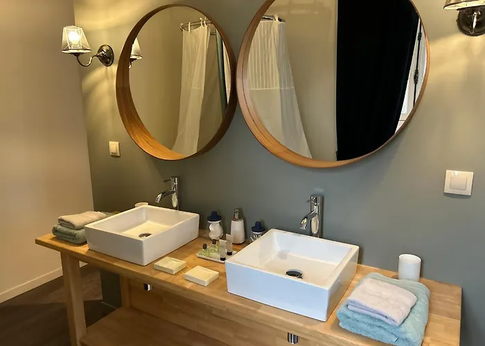 Bed & Breakfast Le Manoir Du Ribardon 3*