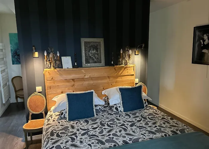 Bed and breakfast Le Manoir Du Ribardon Neuvy-au-Houlme